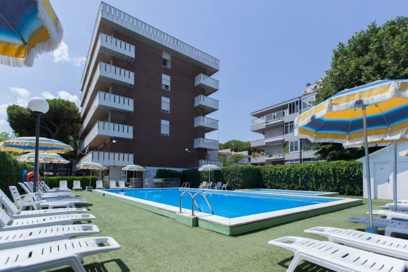 Tiffany's Hotel 3*